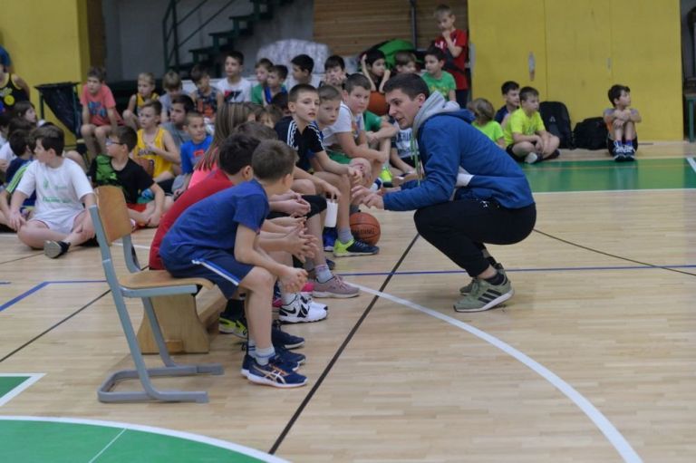bozicni_turnir_sole_kosarke_kk_krka_01.jpg