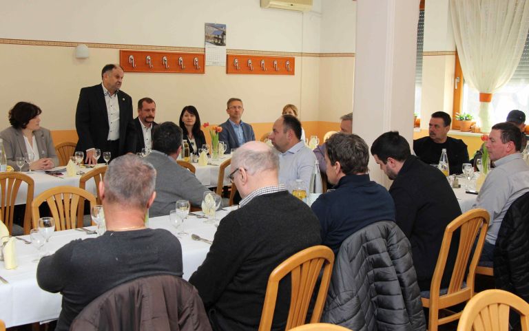 srecanje_gospodarstvenikov06.jpg