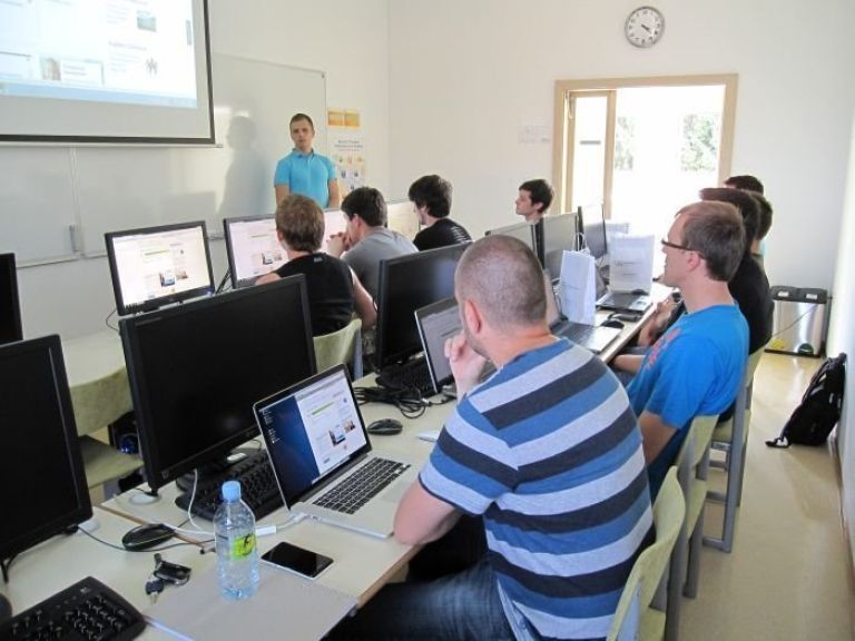 fakulteta_za_informacijske_studije__foto_fis_.jpg