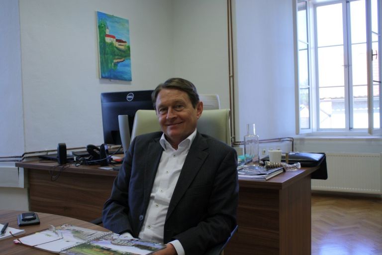 andrej_kavsssek_zzupan_obccine_ccrnomelj___kopija.jpg