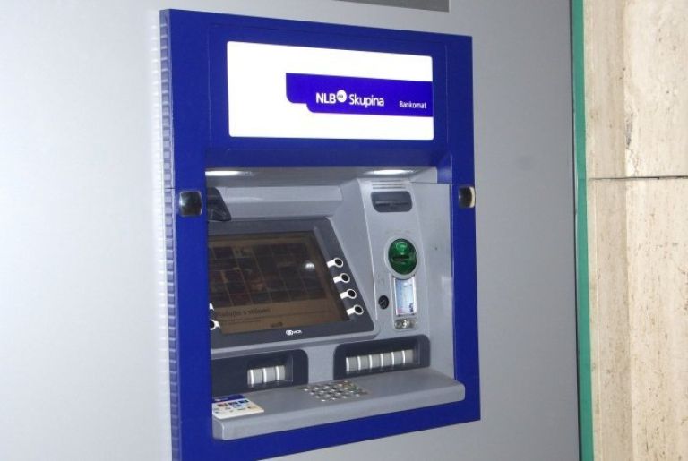 d08_banka.jpg