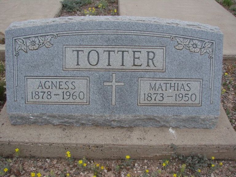 _zzzzzzzznagrobnik_agness_in_matije_totter.jpg