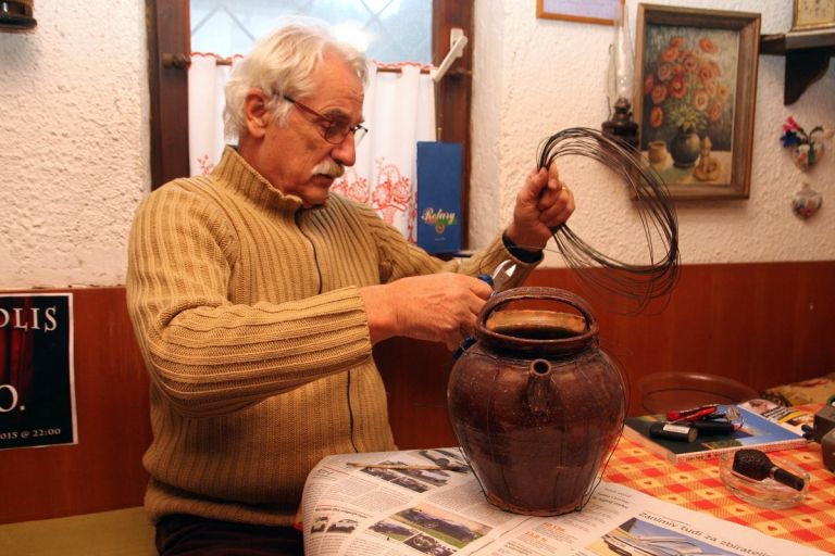 osnov_vezanje_loncev_ga_je_naucil_oce.jpg