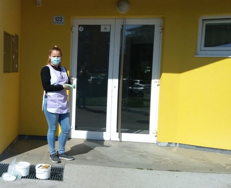d15_blokirazkuzevanje.jpg