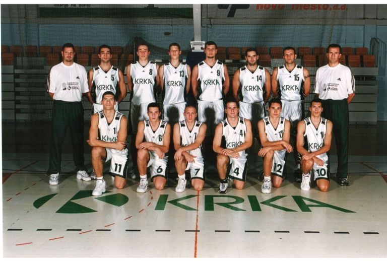 1999_2000_ekipa_drzavnih_prvakov.jpg