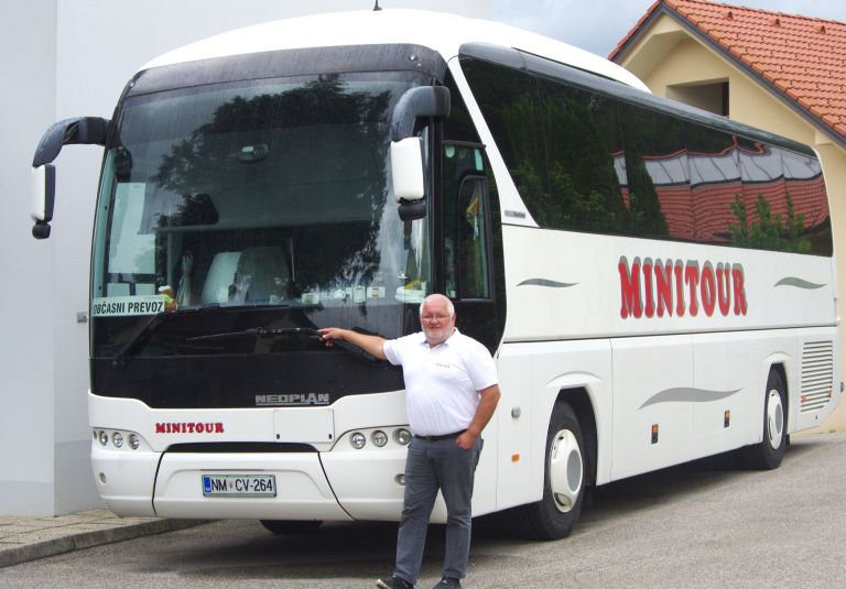 d25_minitouravtobus.jpg