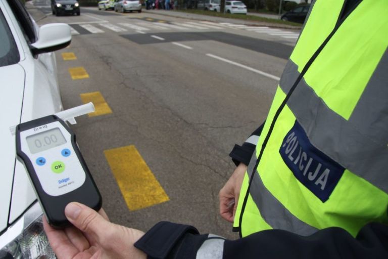 alkohol_v_prometu_policija.jpg
