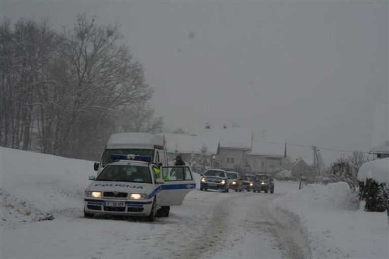 zapeljal_s_ceste.jpg