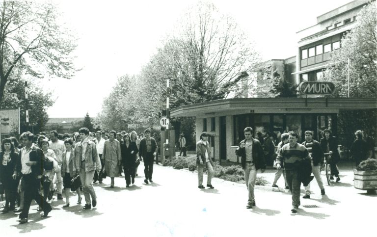 tovarna, mura, šiviljstvo, murska-sobota, leto-1999