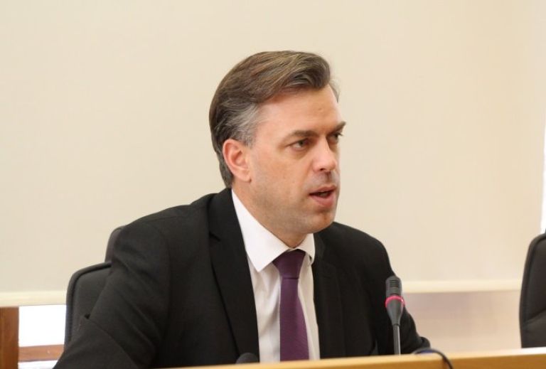 gregor_macedoni.jpg