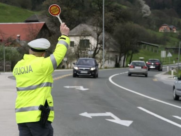alkohol_policija_si.jpg