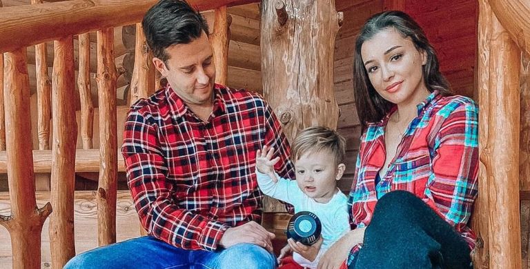 Sanja Grohar z družino
