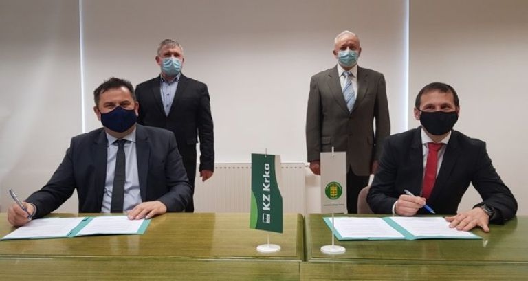 kz_trebnje___podpis_pripojitvene_pogodbe__foto_lapego__1_.jpg