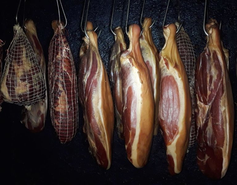 šunka, sušenje, prekmurje, jed, hrana, prekmurska-ušnka
