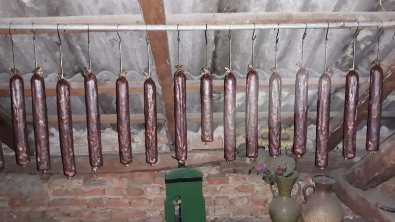 salama, šunka, sušenje, prekmurje, jed, hrana, prekmurska-ušnka