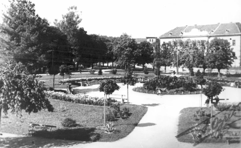 mestni_park.jpg
