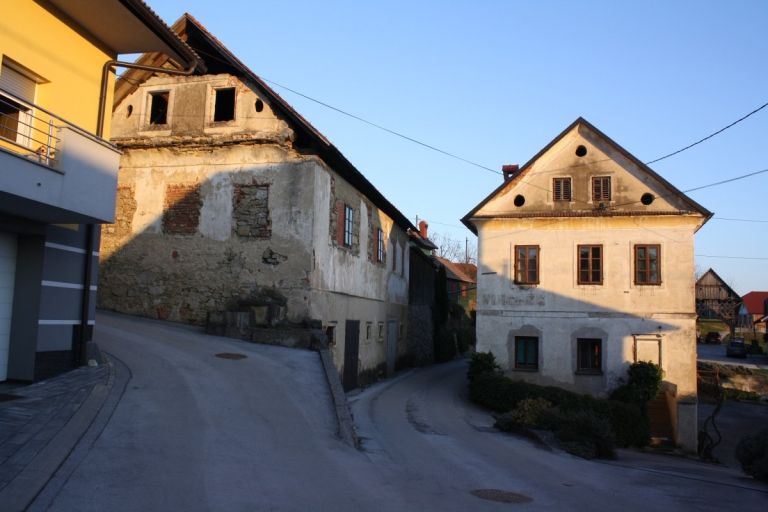 metlika.jpg
