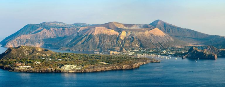Vulcano, otočje Lipari, Tirensko morje.jpg