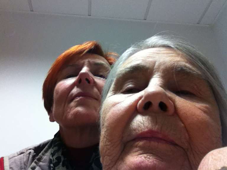 valencic Selfie z mamo.jpg