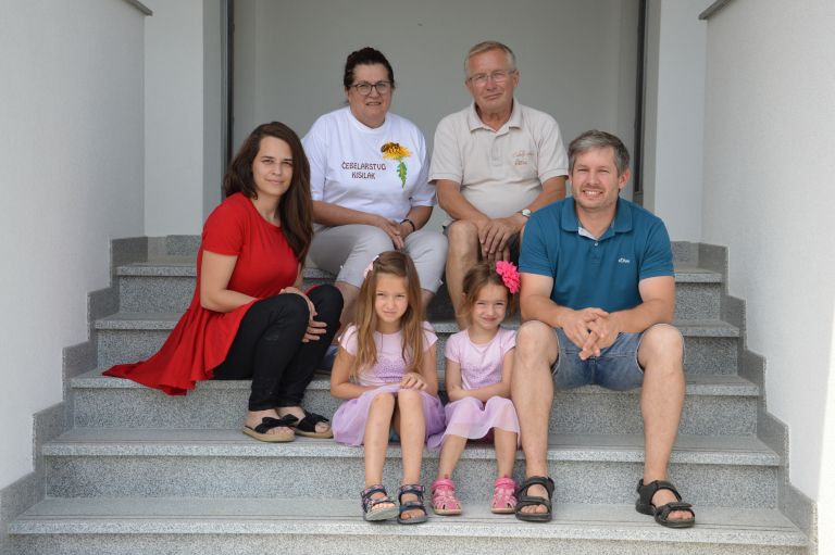 apartmaji-kisilak, čebelji-gradič, serdica, andrej-kisilak