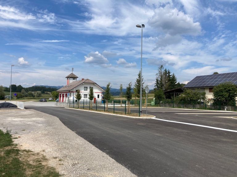 omt___pza_pri_gasilskem_domu__foto_omt_1_.jpg