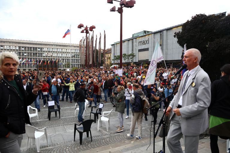 protest pct anticepilci trg republike zoran stevanovic bobo.JPG