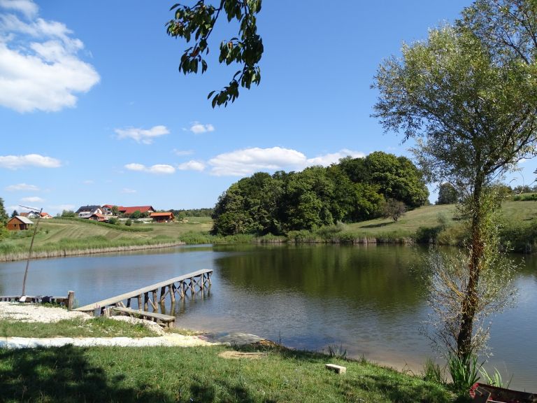 d38_stritsko_jezero_pomol.jpg
