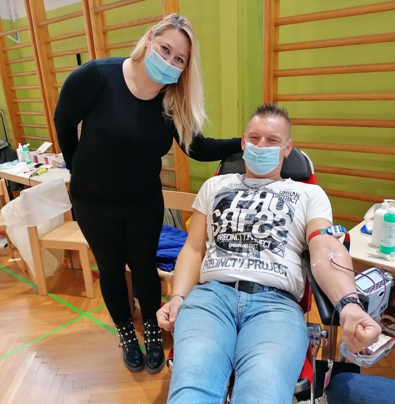 _zzzzzzskupaj_doma_in_na_akciji.jpg