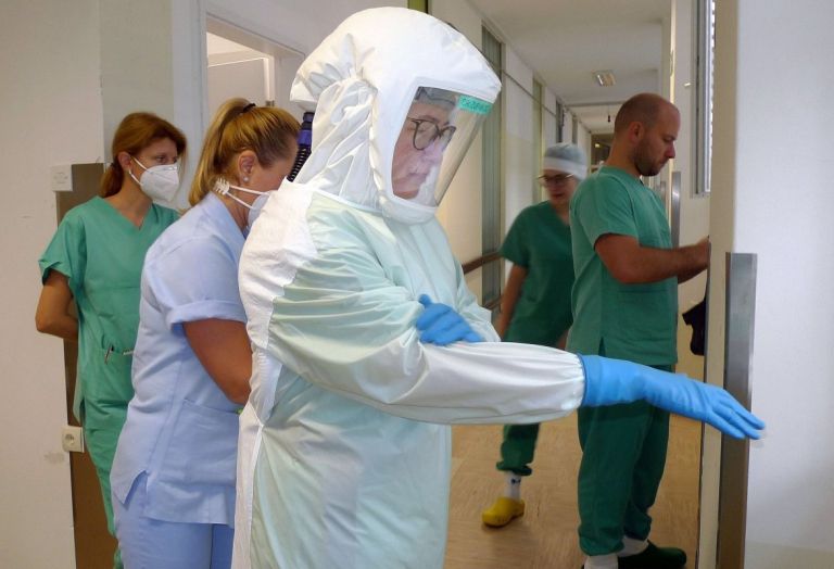 d06_zdravnikiepidemija1.jpg