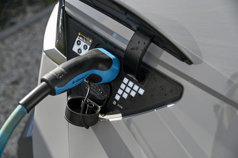 hyundai-ioniq-5, električno-vozilo, električen-avtomobil, elektricni-avto