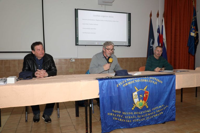 _09delovno_predsedstvo_volilnega_letnega_zbora.jpg