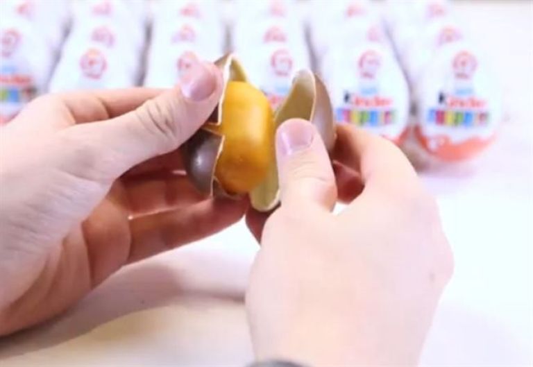 _kinder_surprise_open_85af.jpg