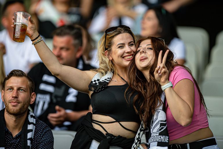 olimpija, mura, tribune, tribuna, navijači, gledalci, stožice