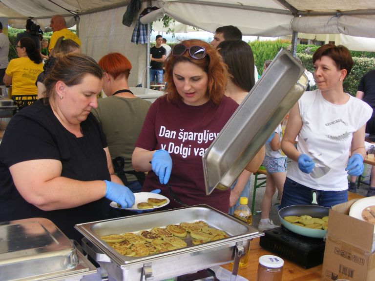 dolga-vas, dan-špargljev