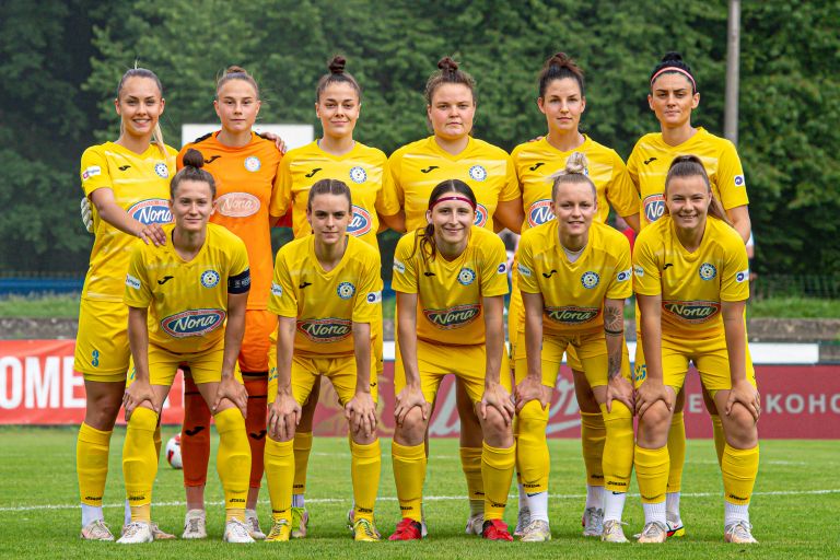 žnk-pomurje, žnk-olimpija, tribune, gledalci, navijači, družabno