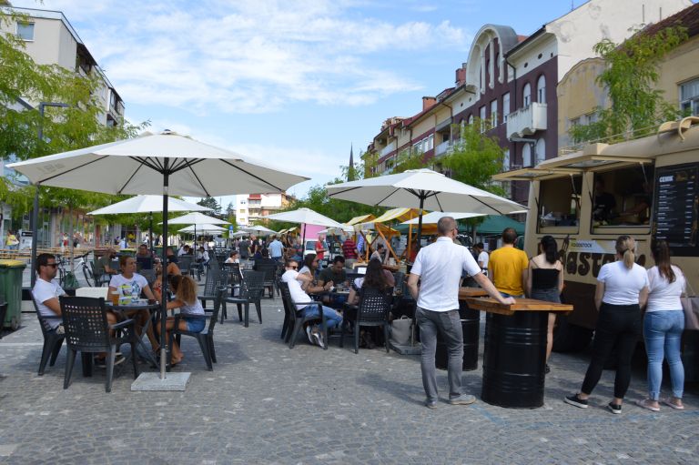 sočna-vilica, slovenska-ulica, festival-ulične-kulinarike