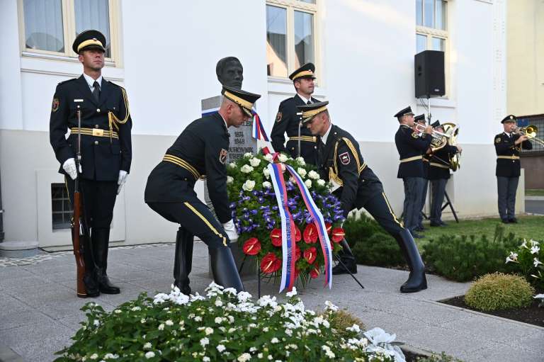 proslava, položitev-venca, črenšovci, praznik, dan-združitve-prekmurskih-slovencev