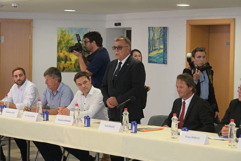 obisk-vlade-v-pomurju.