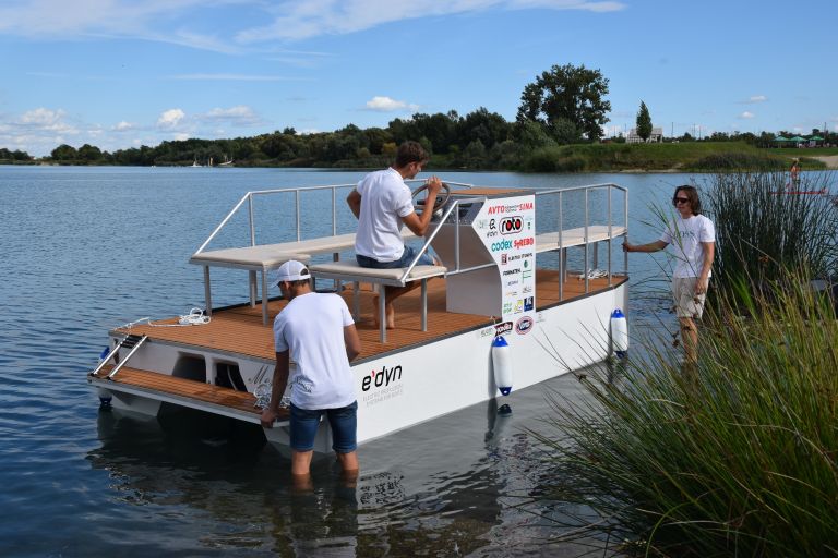 anej-serec, katamaran, soboško-jezero
