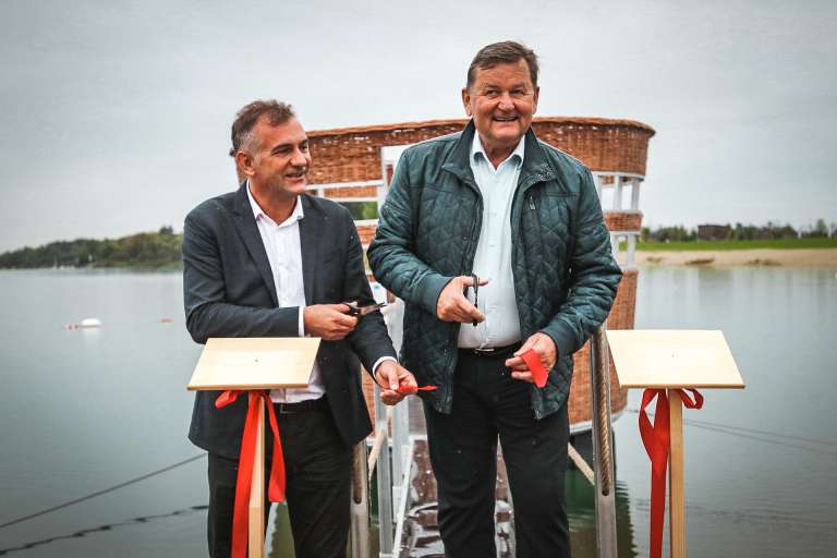 soboško-jezero,-ptičja-opazovalnica