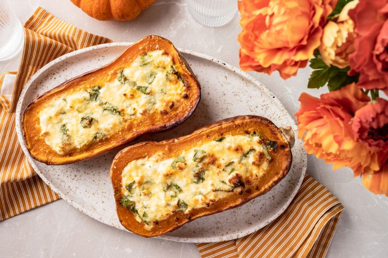 PEČENA BUČA S SMETANO, TIMIJANOM IN PARMEZANOM