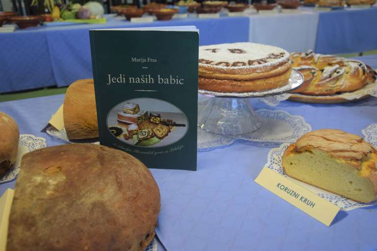 jedi-naših-babic, kapela, td-klopotec