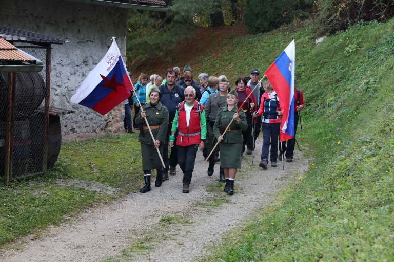 _02_celo_pohodne_kolone.jpg