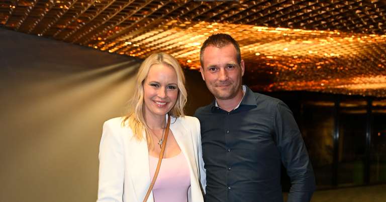 Špela Pavlin, Miha Orešnik naslovna.jpg
