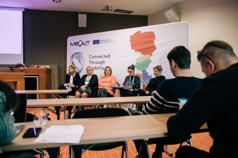 mednarodnakonferenca22.jpg
