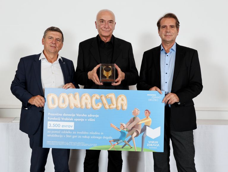 Podelitev donacije Varuha zdravja Fundaciji Vrabček upanja_foto-Barbara Zajc.JPG
