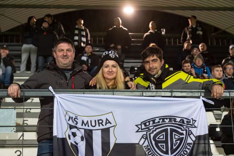 mura, tabor-sežana, gledalci, tribune