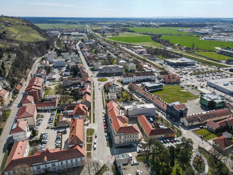 lendava, dron, simbolična