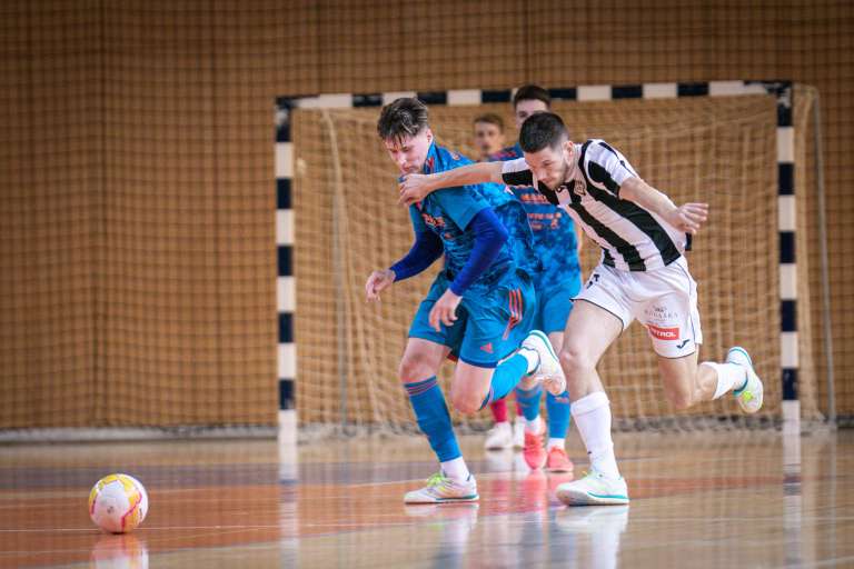 futsal, meteorplast, dobovec