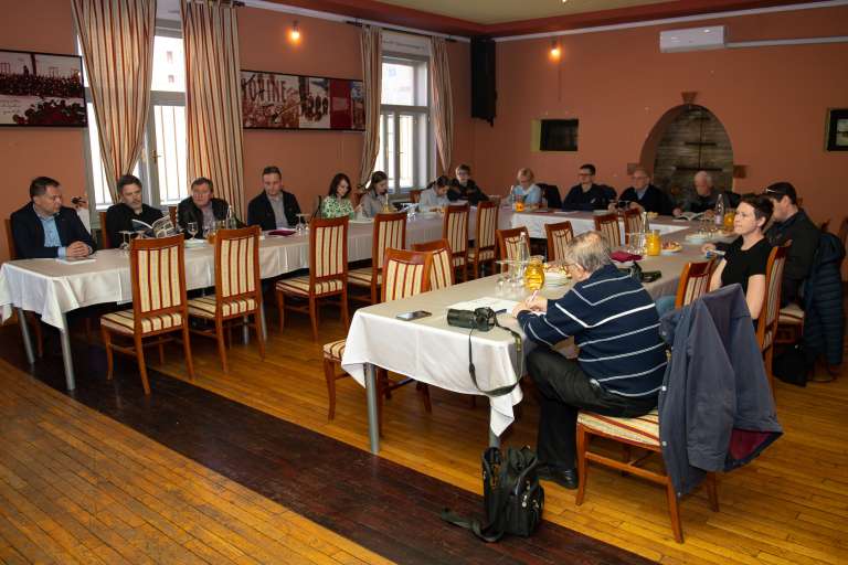 soboška-sokolska-leta, sokoli, predstavitev-knjige